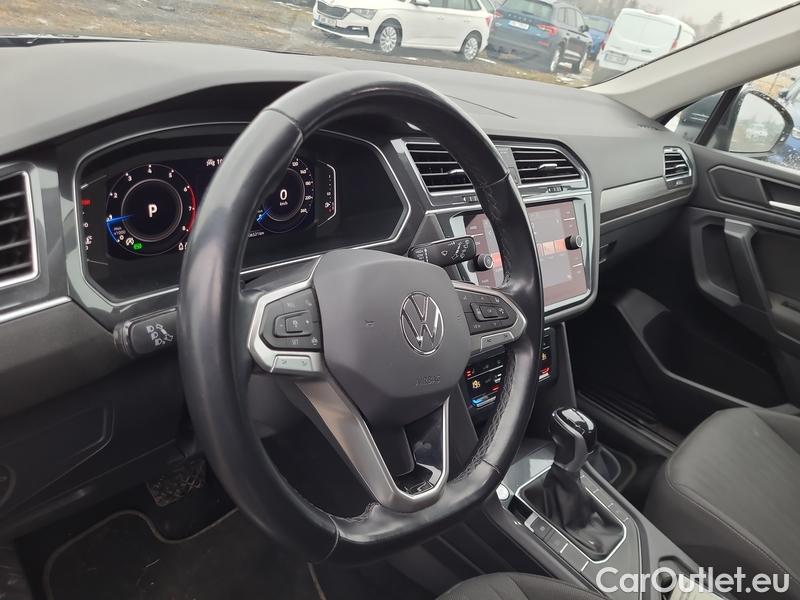  Volkswagen  Tiguan  (2016) Tig.All.1.5 TSI 110 Life AT 5d #6