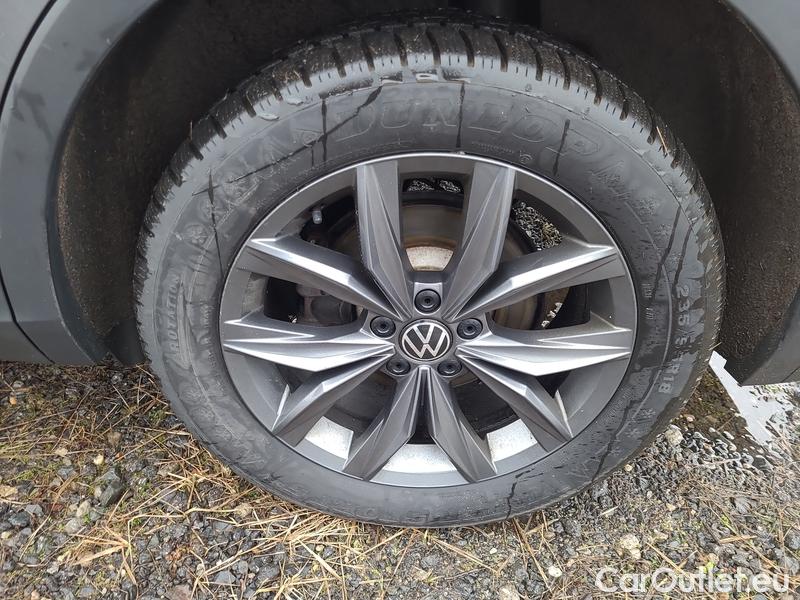  Volkswagen  Tiguan  (2016) Tig.All.1.5 TSI 110 Life AT 5d #17