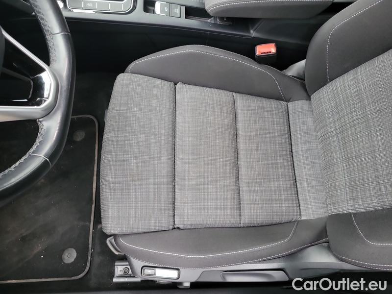  Volkswagen  Passat  Variant (CB5) (2019) Pas.Var.1.5TSI Business AT #8
