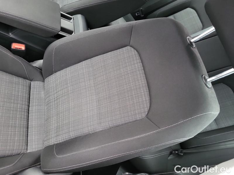  Volkswagen  Passat  Variant (CB5) (2019) Pas.Var.1.5TSI Business AT #9