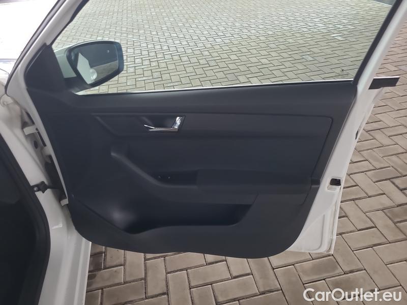  Skoda  Fabia  Combi (2015)  Com.1.0TSI 70 Style #38