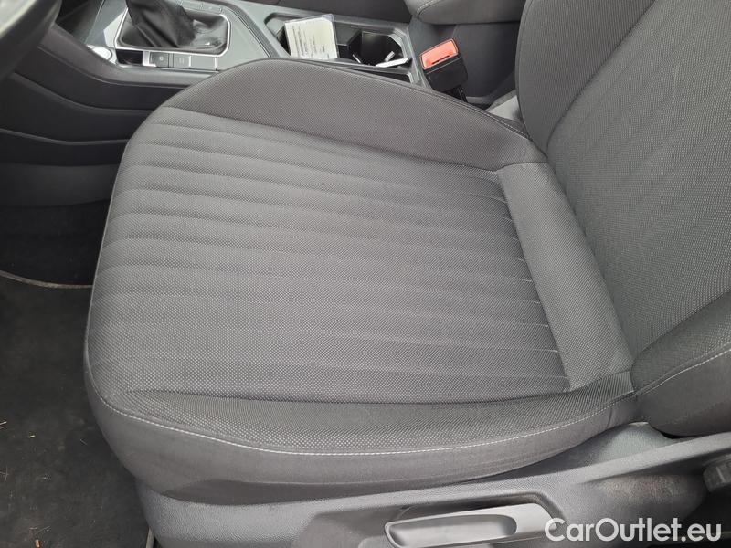  Volkswagen  Tiguan  (2016) Tig.All.1.5 TSI 110 Life AT 5d #8