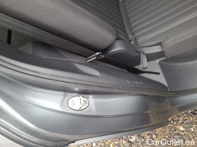  Volkswagen  Tiguan  (2016) Tig.All.1.5 TSI 110 Life AT 5d #15