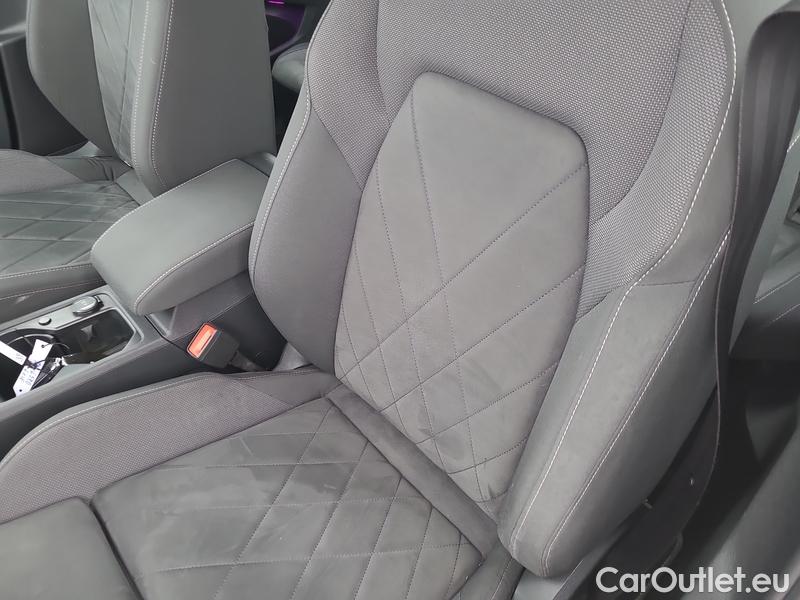  Volkswagen  Golf  VIII Variant (CG5) 2020 Var.2.0TDI 110 Style 5d #10