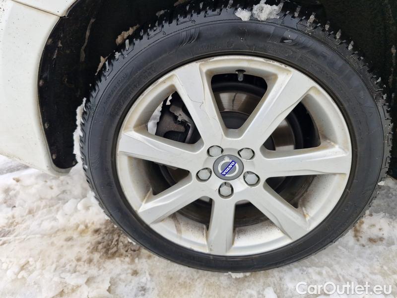  Volvo  V60 V 60 Kombi (2018->)  2.0D4 Summum AT #14