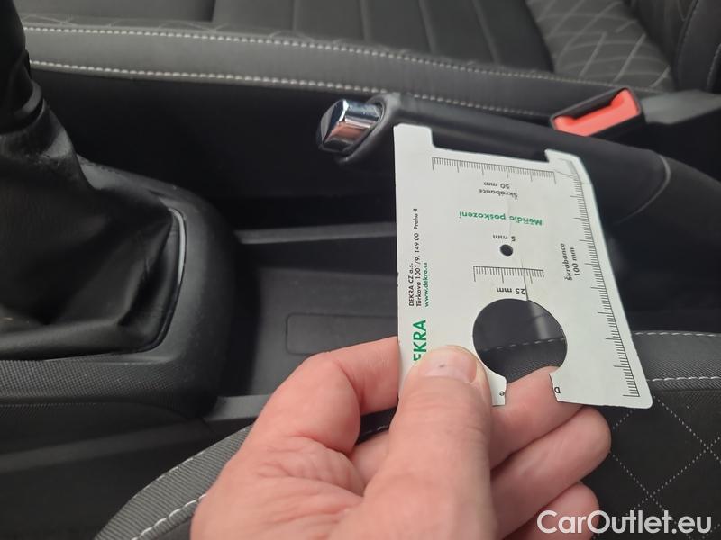  Skoda  Fabia  Combi (2015) Com.1.0TSI 70 Ambition 5d #9