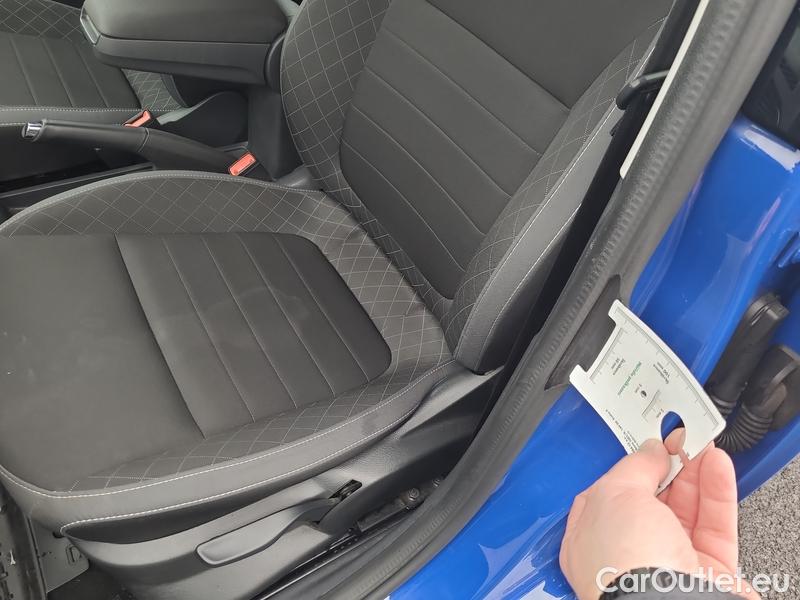  Skoda  Fabia  Combi (2015) Com.1.0TSI 70 Ambition 5d #12