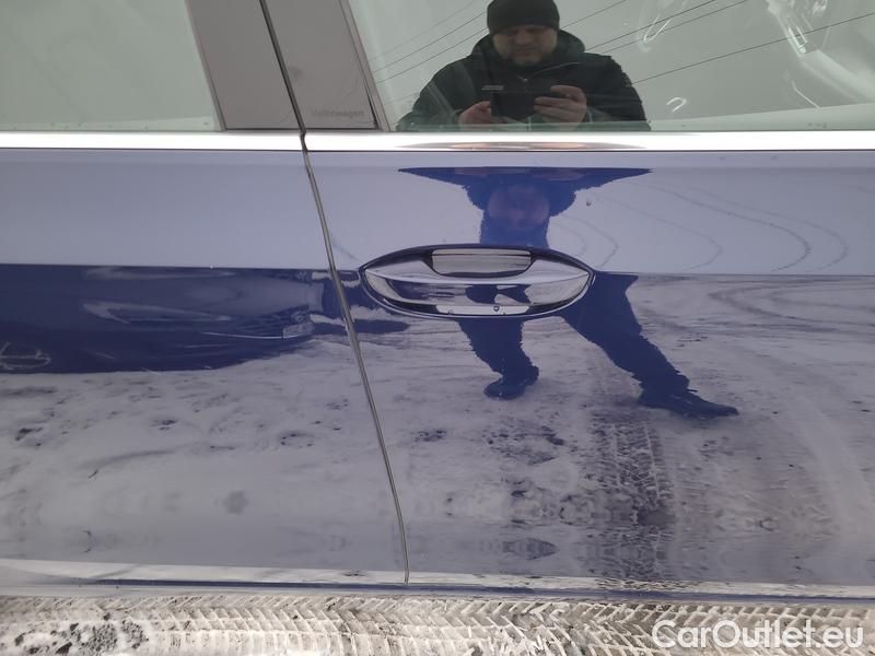  Volkswagen  Golf  VIII Variant (CG5) 2020 Var.2.0TDI 110 Style 5d #29