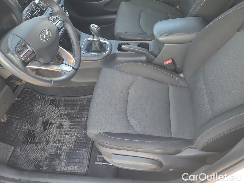  Hyundai  i30   cw (PD)(2017->)  - Hyundai  kom.1.5i Family Smart 5d #6