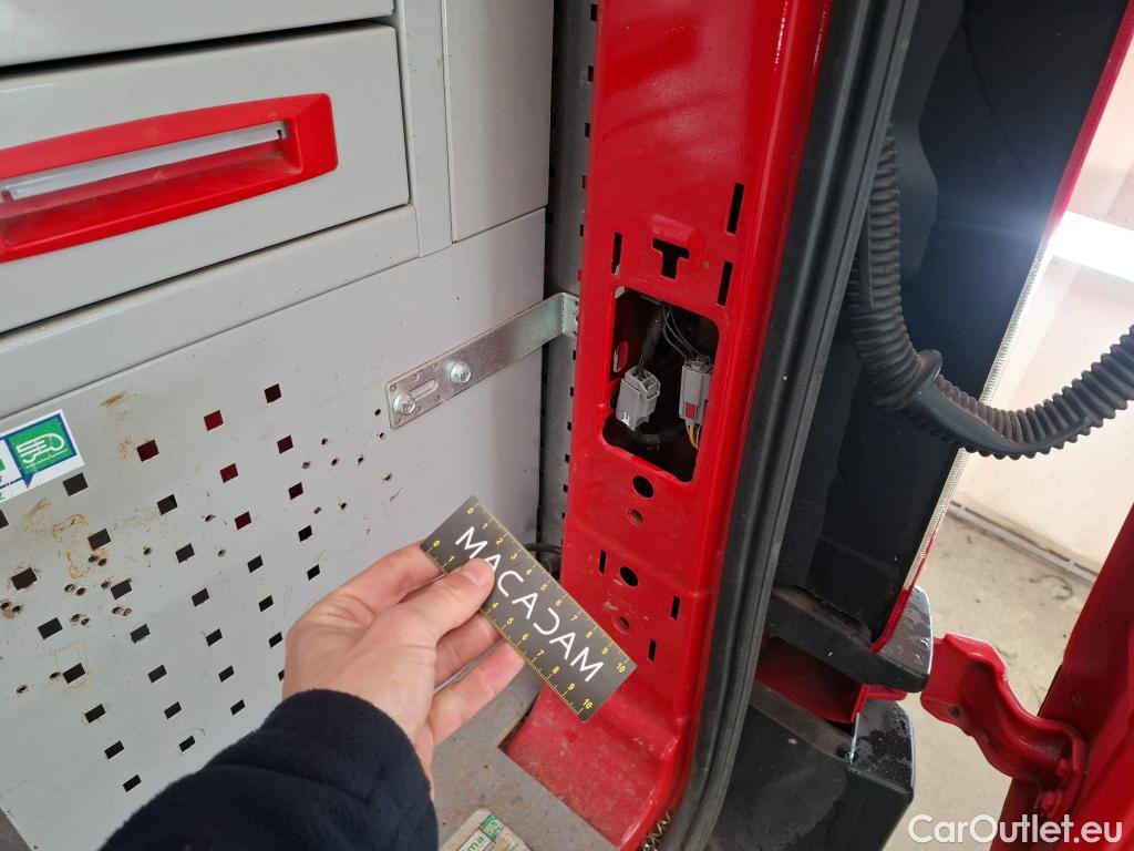  Ford  Transit FORD  / 2019 / 4P / Fourgon tôlé 2.0 ECOB 130PS 350 L3H2 FWD AMBIENTE #25