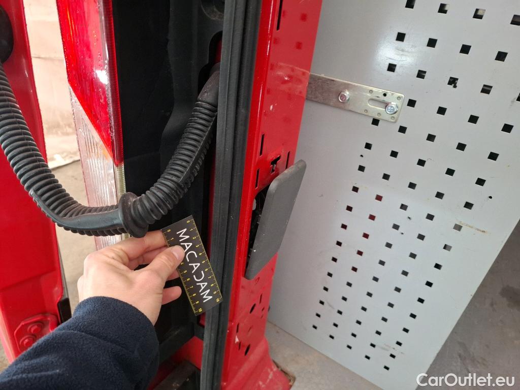  Ford  Transit FORD  / 2019 / 4P / Fourgon tôlé 2.0 ECOB 130PS 350 L3H2 FWD AMBIENTE #74