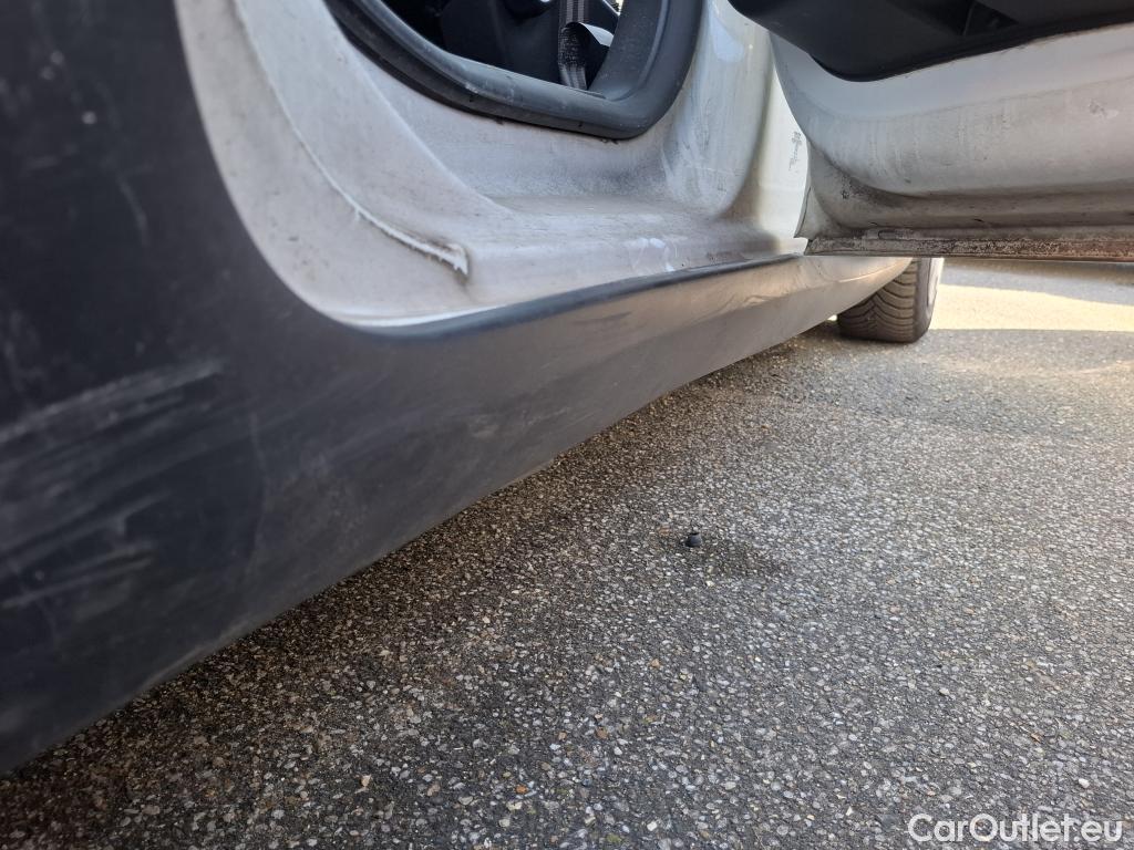  Citroen  C3  Société Feel 1.5 BlueHDI 100CV BVM6 E6d #18