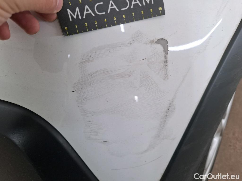  Citroen  C3  Société Feel 1.5 BlueHDI 100CV BVM6 E6d #8