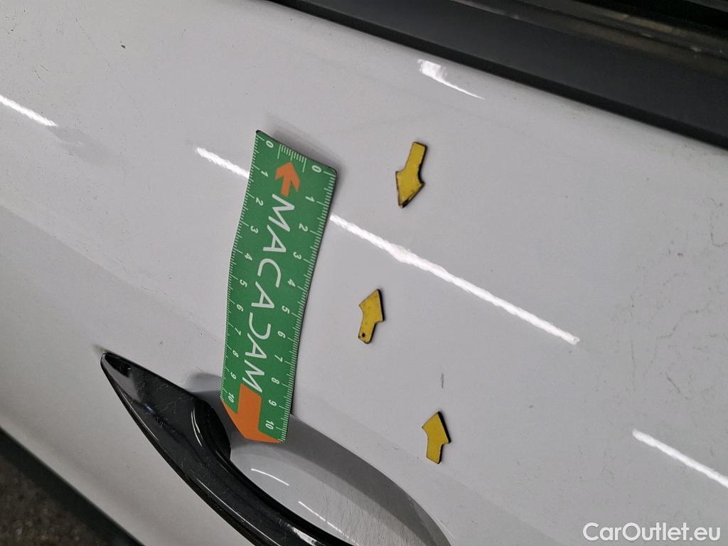  Citroen  C4  Berline Feel Nav Business R 1.5 BlueHDI 130CV BVA8 6E #9