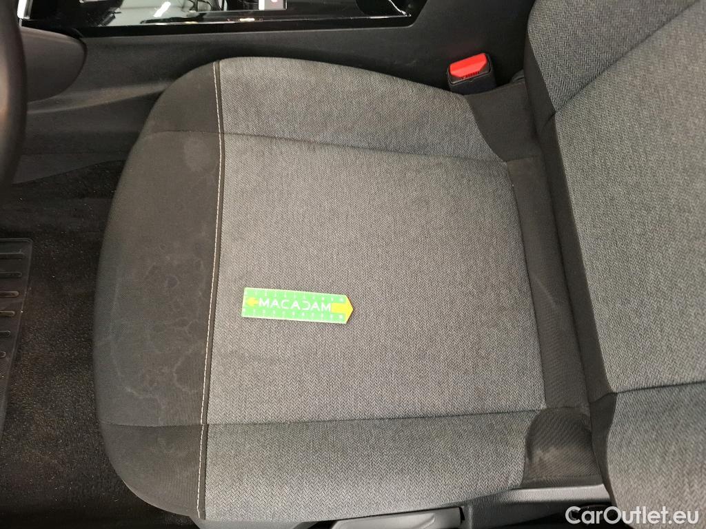  Citroen  C4  Berline Feel Nav Business R 1.5 BlueHDI 130CV BVA8 6E #2