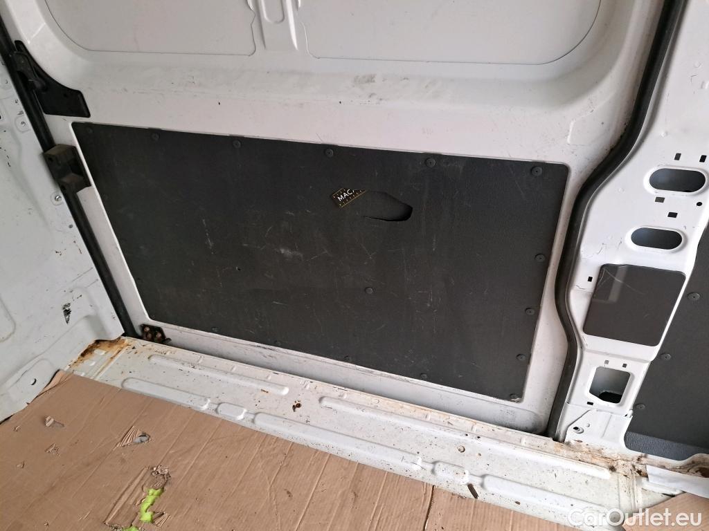  Peugeot  Boxer PEUGEOT  VU 4p Fourgon BLUEHDI 130 PREMIUM PA 333 L2H2 #34