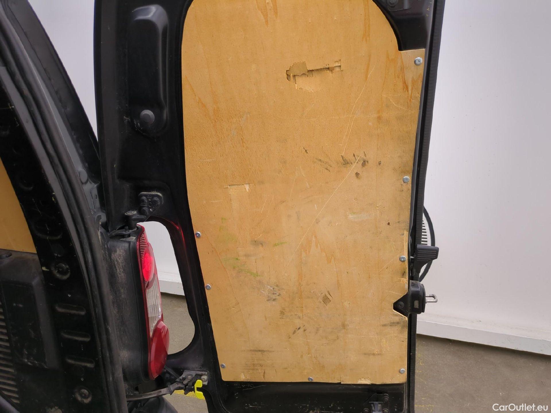  Peugeot  Partner  L1 Premium Pack 1.6 HDi 100CV BVM5 E6 #15