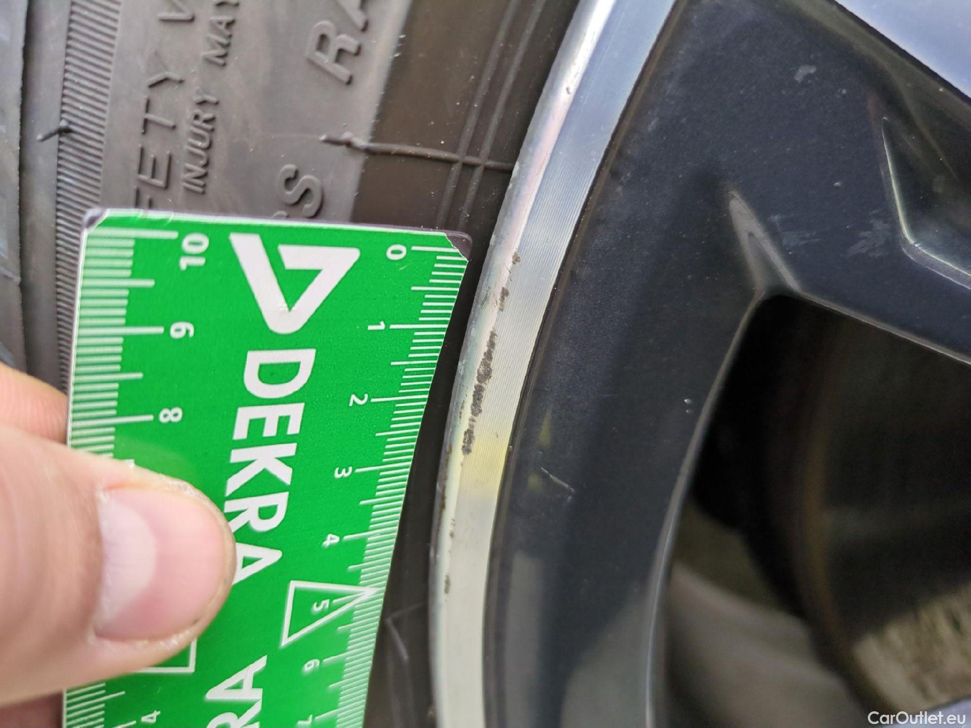  Bmw  Serie 1 BMW Série 1 / 2019 / 5P / Berline 1.5 116I Business Design #10