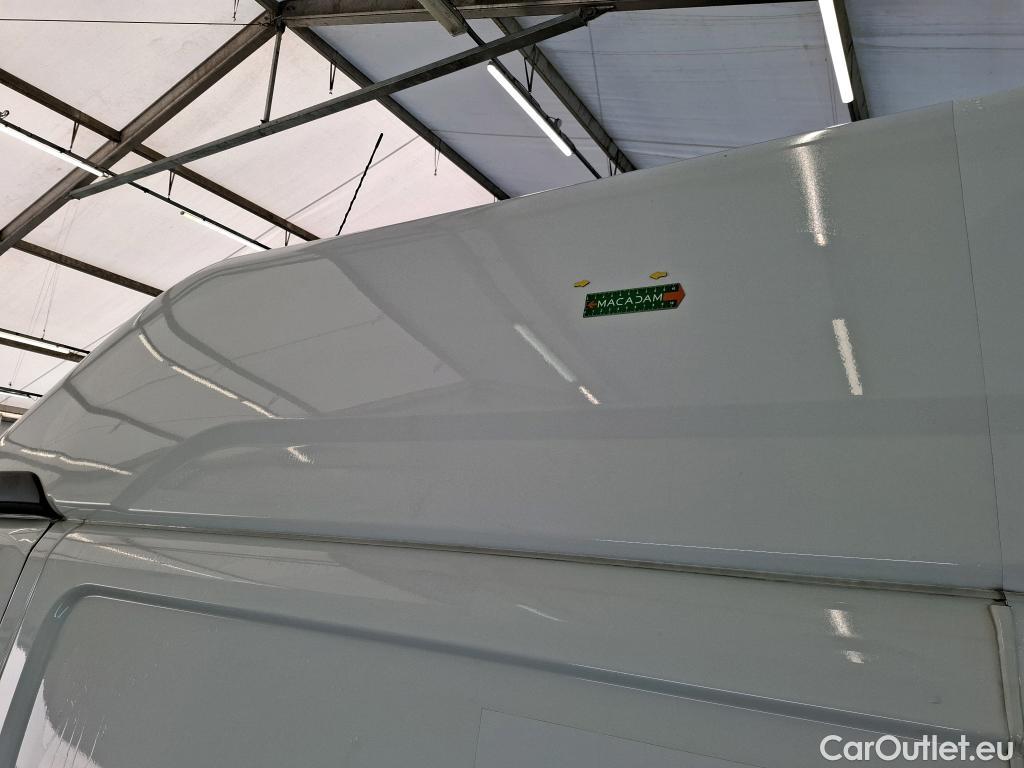  Renault  Trafic RENAULT  / 2019 / 4P / Fourgon tole NV FG GCF L2H2 1200 Energy dCi 145 #16