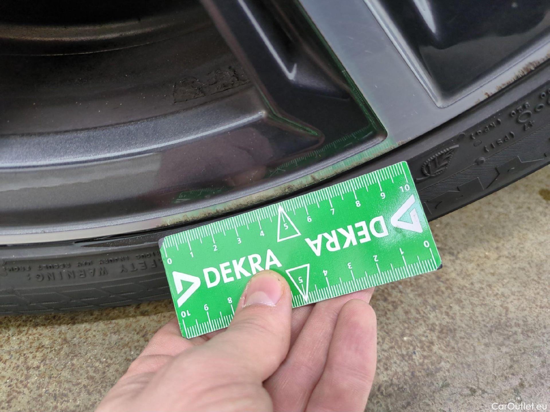  Bmw  Serie 1 BMW Série 1 / 2019 / 5P / Berline 1.5 116I Business Design #20