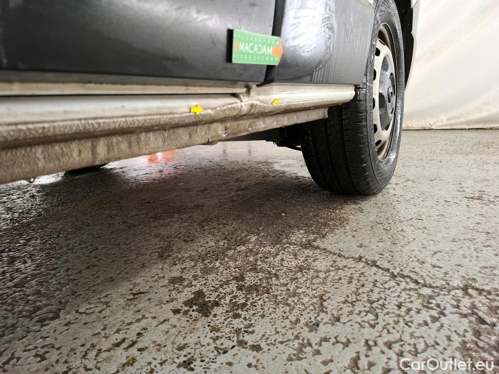  Renault  Trafic  Fourgon L2H1 3T Grand Confort 2.0 dCi 130CV BVM6 E6d #6