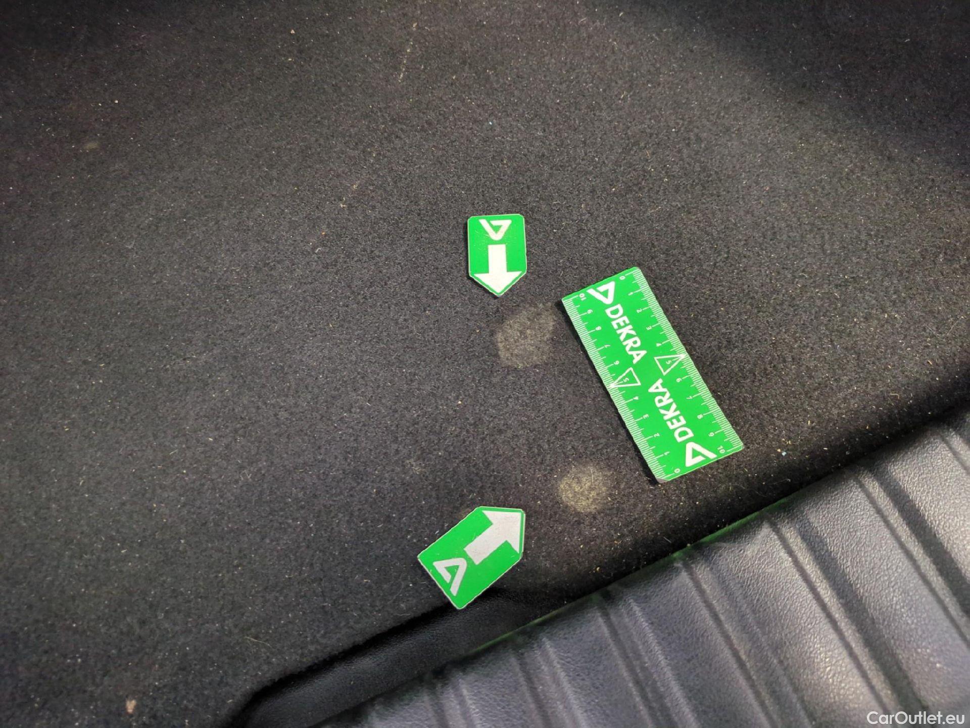  Bmw  Serie 1 BMW Série 1 / 2019 / 5P / Berline 1.5 116I Business Design #7