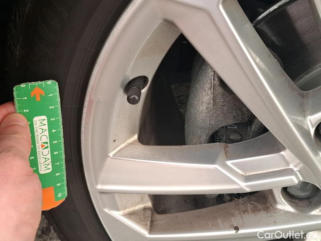  Audi  A3 AUDI  Berline / 2020 / 4P / Berline 35 TFSI 150 MHEV S Tronic Business Line #6