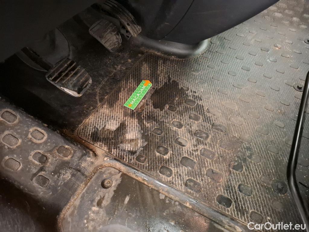  Renault  Trafic  Fourgon L2H1 3T Grand Confort 2.0 dCi 130CV BVM6 E6d #10