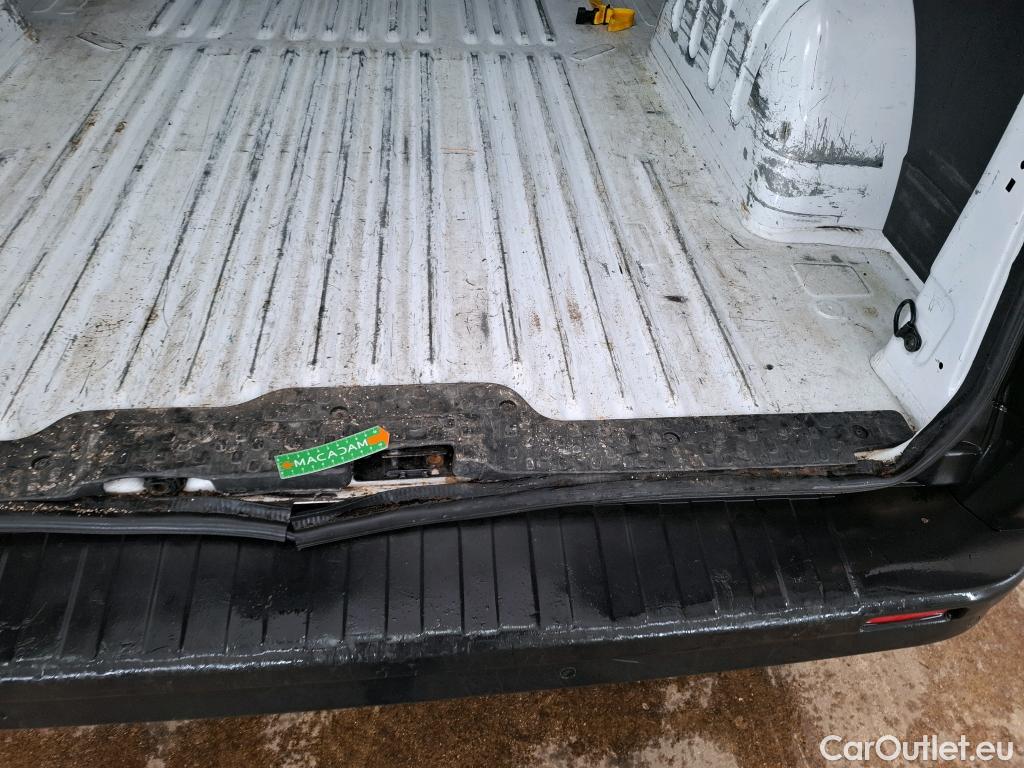  Renault  Trafic RENAULT  / 2019 / 4P / Fourgon tole NV FG GCF L2H2 1200 Energy dCi 145 #12