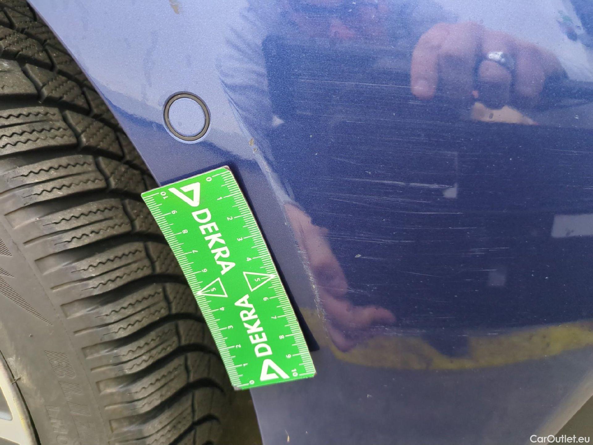  Bmw  Serie 1 BMW Série 1 / 2019 / 5P / Berline 1.5 116I Business Design #33