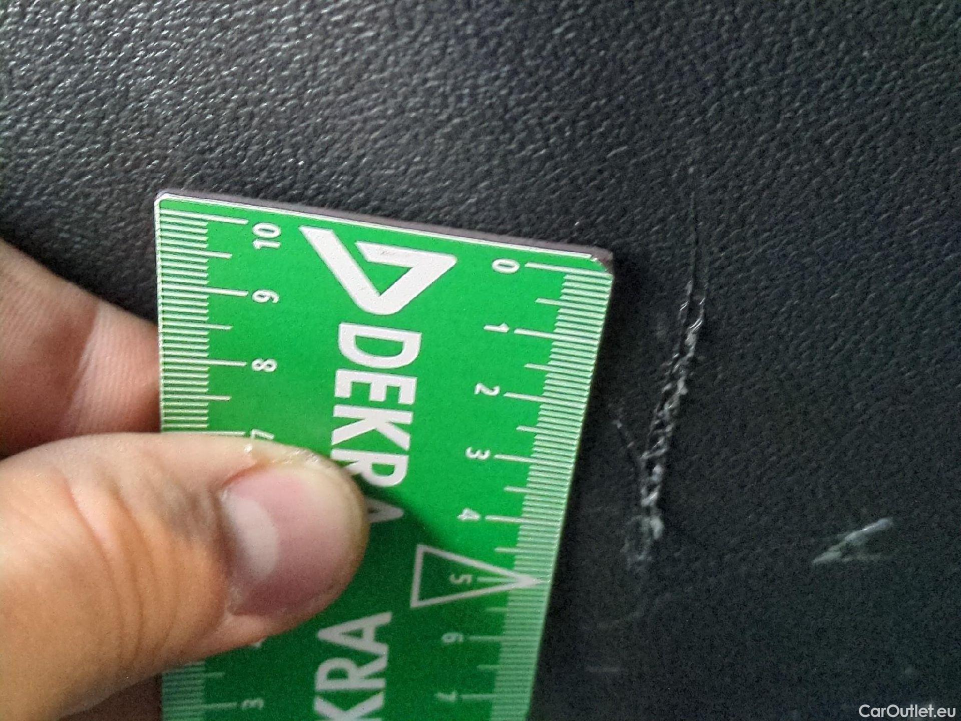  Bmw  Serie 1 BMW Série 1 / 2019 / 5P / Berline 1.5 116I Business Design #5