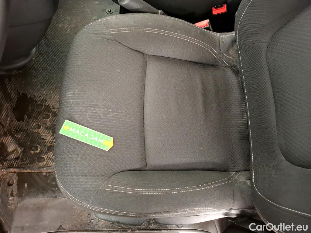  Renault  Trafic  Fourgon L2H1 3T Grand Confort 2.0 dCi 130CV BVM6 E6d #21