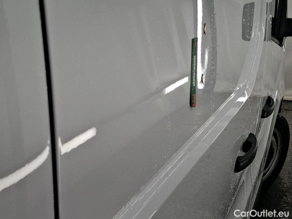  Renault  Trafic RENAULT  / 2021 / 4P / Fourgon tôlé FG GCF L2H1 3T Blue dCi 130 #37