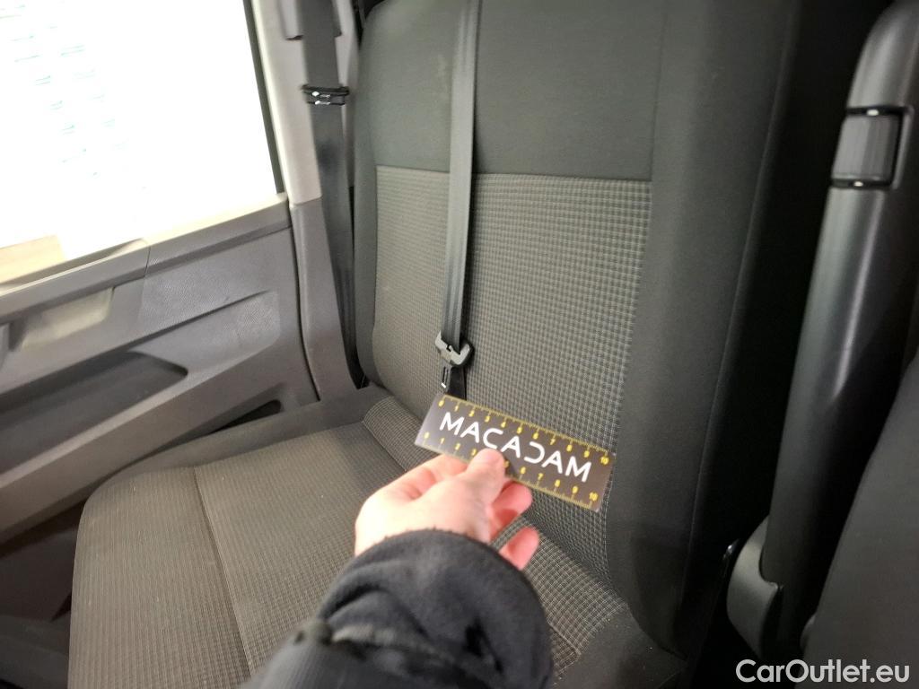  Volkswagen  Transporter VOLKSWAGEN  / 2019 / 4P / Fourgon tôlé 2.0 TDi 150 L1H1 Business Line Plus #13