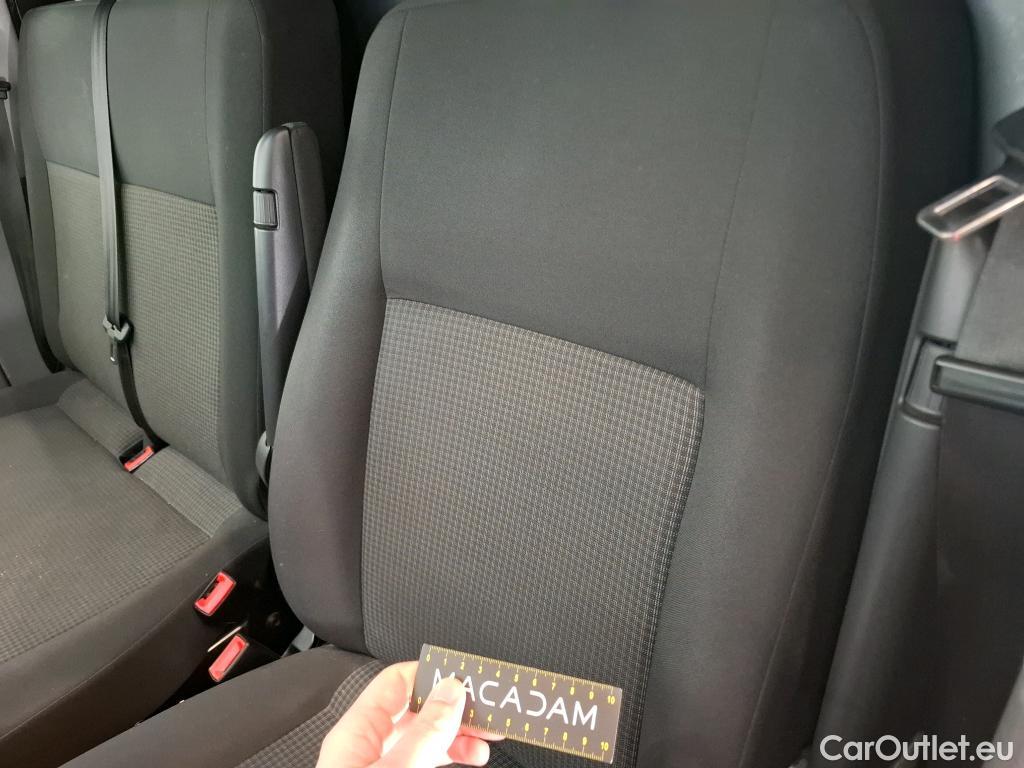  Volkswagen  Transporter VOLKSWAGEN  / 2019 / 4P / Fourgon tôlé 2.0 TDi 150 L1H1 Business Line Plus #12