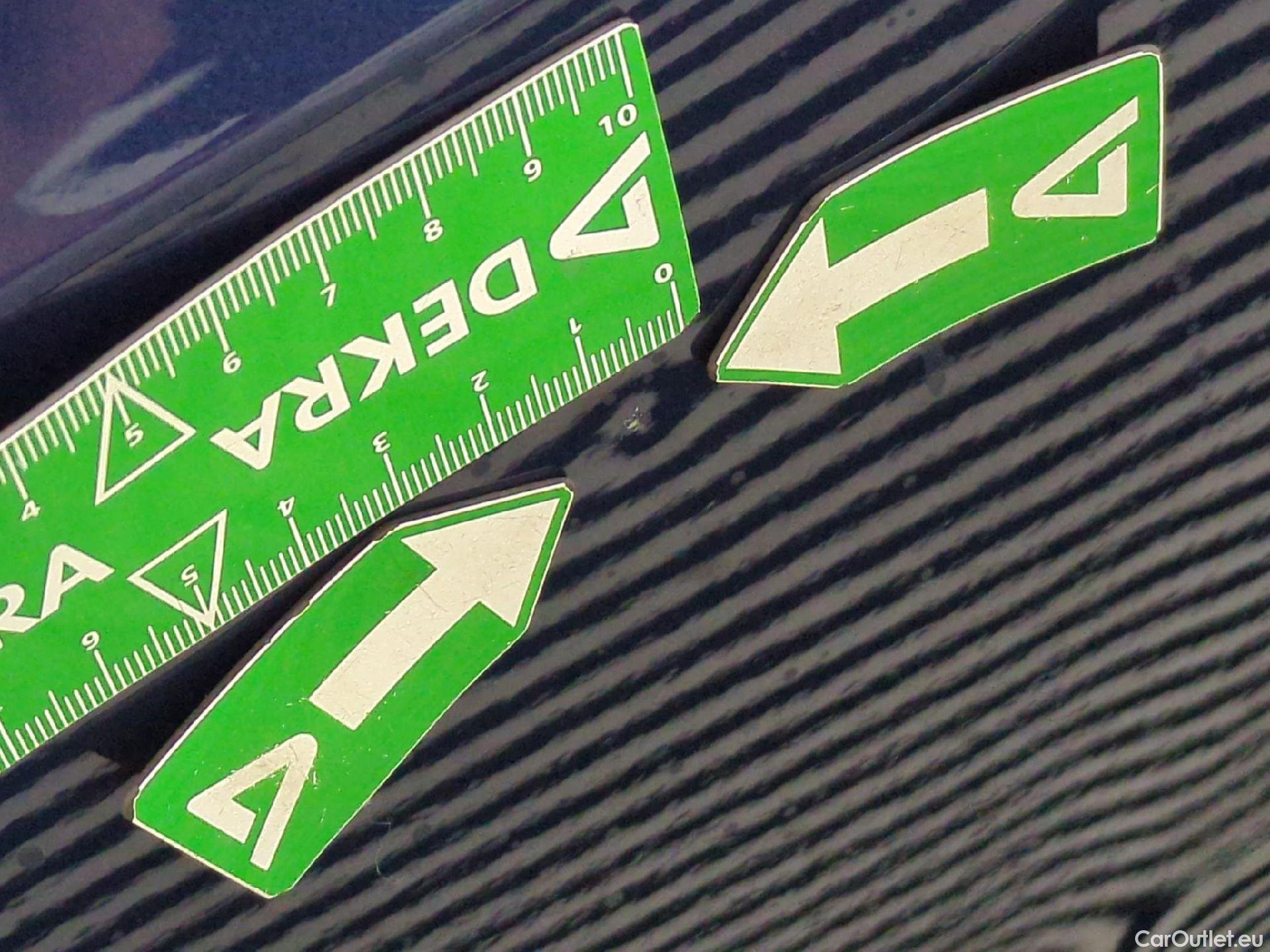  Bmw  Serie 1 BMW Série 1 / 2019 / 5P / Berline 1.5 116I Business Design #36