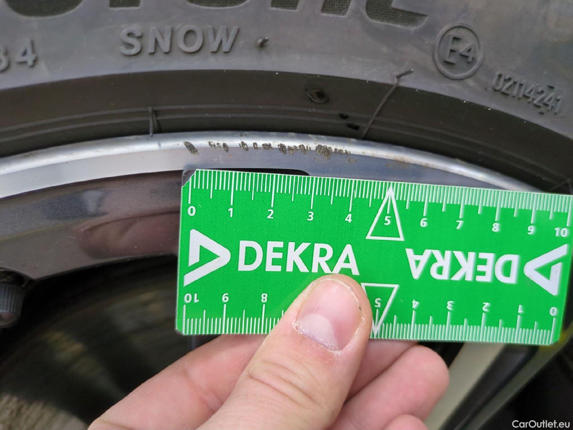  Bmw  Serie 1 BMW Série 1 / 2019 / 5P / Berline 1.5 116I Business Design #12