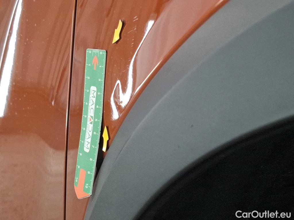  Citroen  C4  Berline Shine 1.5 BlueHDI 130CV BVA8 E6d #2