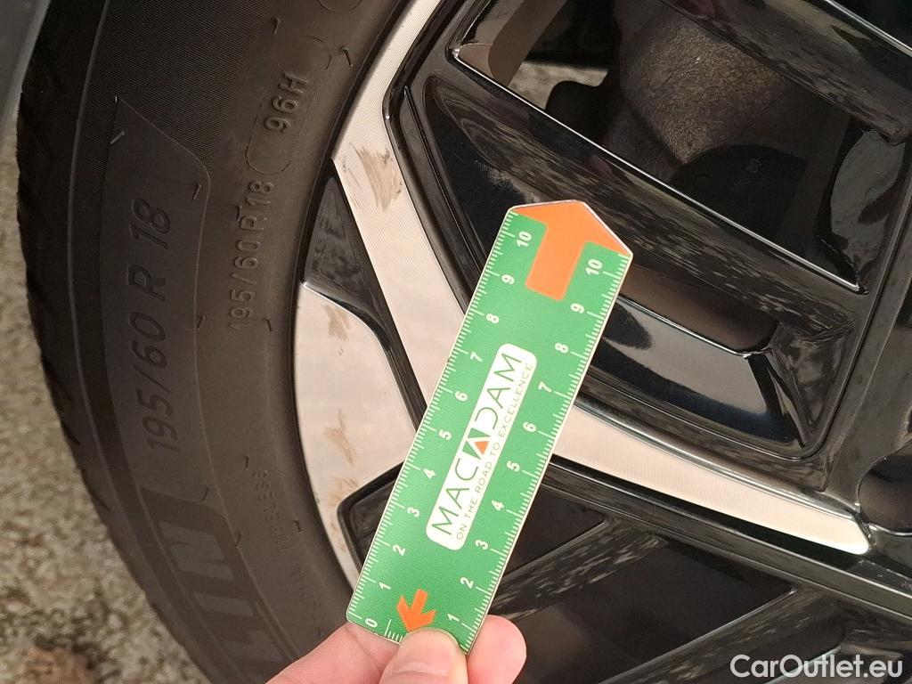  Citroen  C4  Berline Shine 1.5 BlueHDI 130CV BVA8 E6d #20