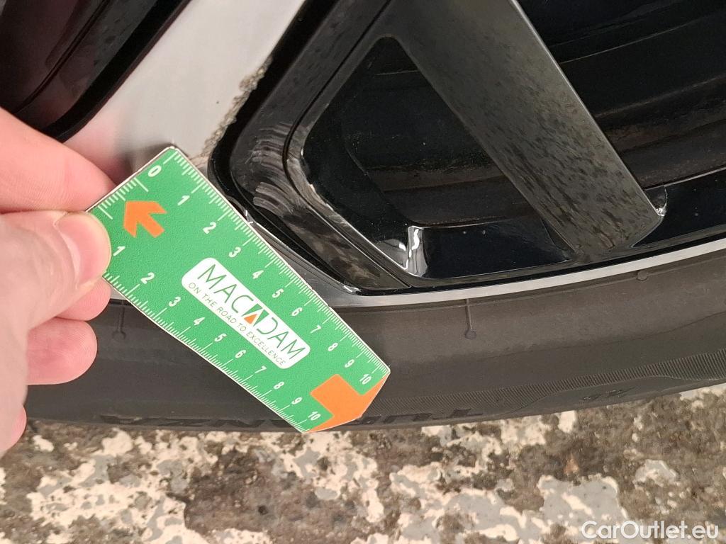  Citroen  C4  Berline Shine 1.5 BlueHDI 130CV BVA8 E6d #25