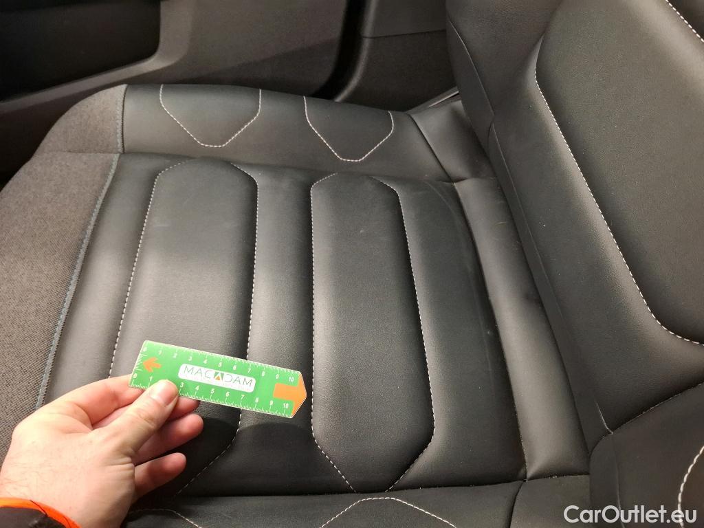  Citroen  C4  Berline Shine 1.5 BlueHDI 130CV BVA8 E6d #37