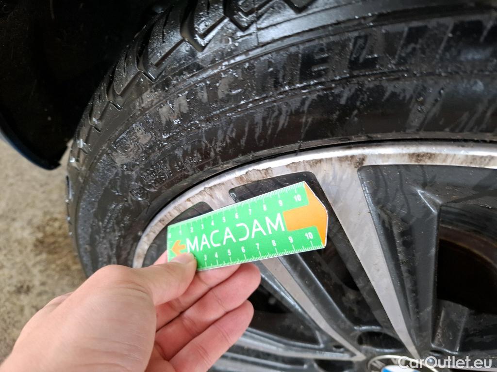  Bmw  Serie 1 BMW Série 1 / 2019 / 5P / Berline 1.5 116D DKG7 Business Design #23