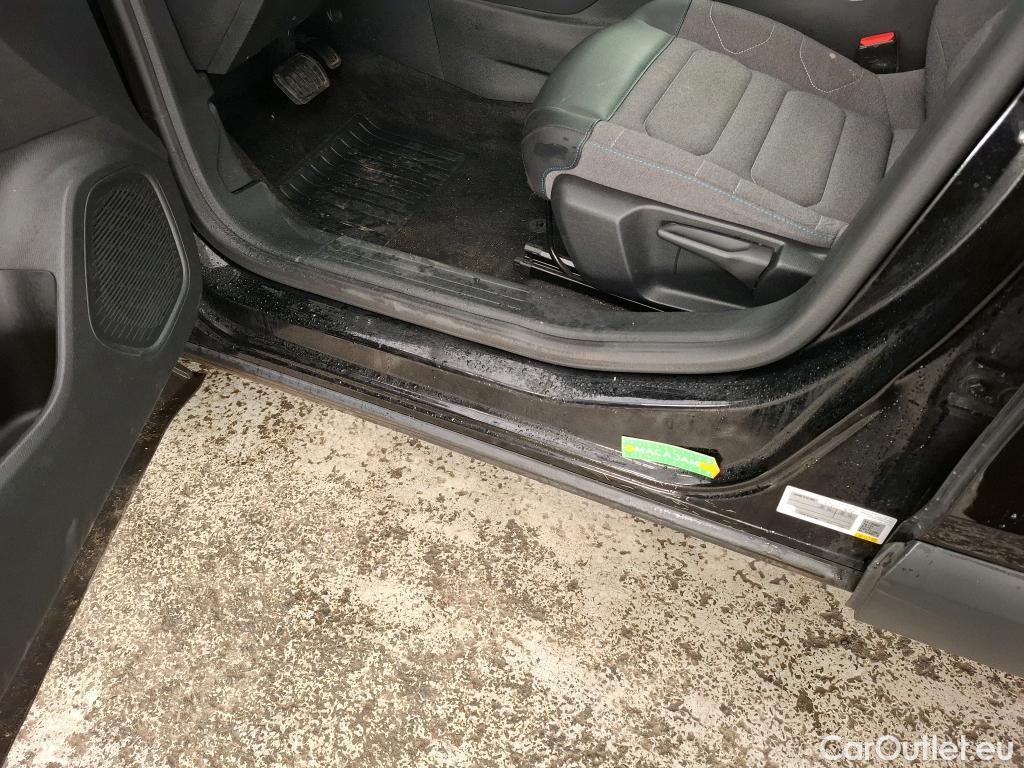  Citroen  C4 CITROEN  X / 2022 / 4P / Berline PureTech 130 S&S EAT8 Feel Pack #32