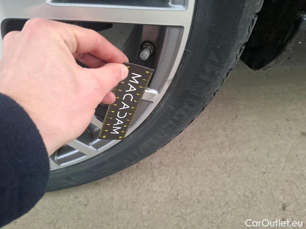  Mercedes  CLA-Klasse MERCEDES-BENZ CLA Coupe  2019  4P  Coupé CLA 180 d Business Line BA8 #39