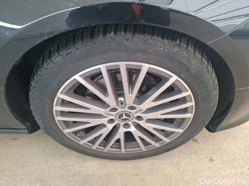  Mercedes  CLA-Klasse MERCEDES-BENZ CLA Coupe  2019  4P  Coupé CLA 180 d Business Line BA8 #13