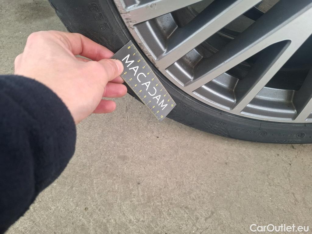  Mercedes  CLA-Klasse MERCEDES-BENZ CLA Coupe  2019  4P  Coupé CLA 180 d Business Line BA8 #37