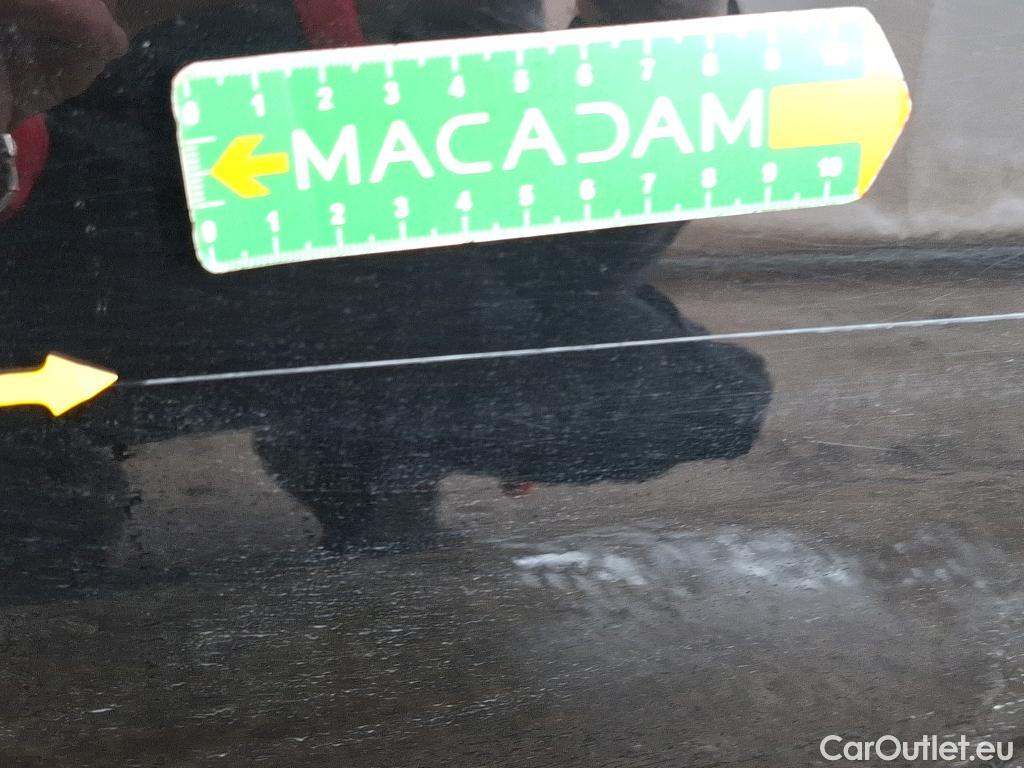  Peugeot  3008 PEUGEOT  / 2020 / 5P / SUV 1.6 HYBRID 225 E-EAT8 Allure Pack #4