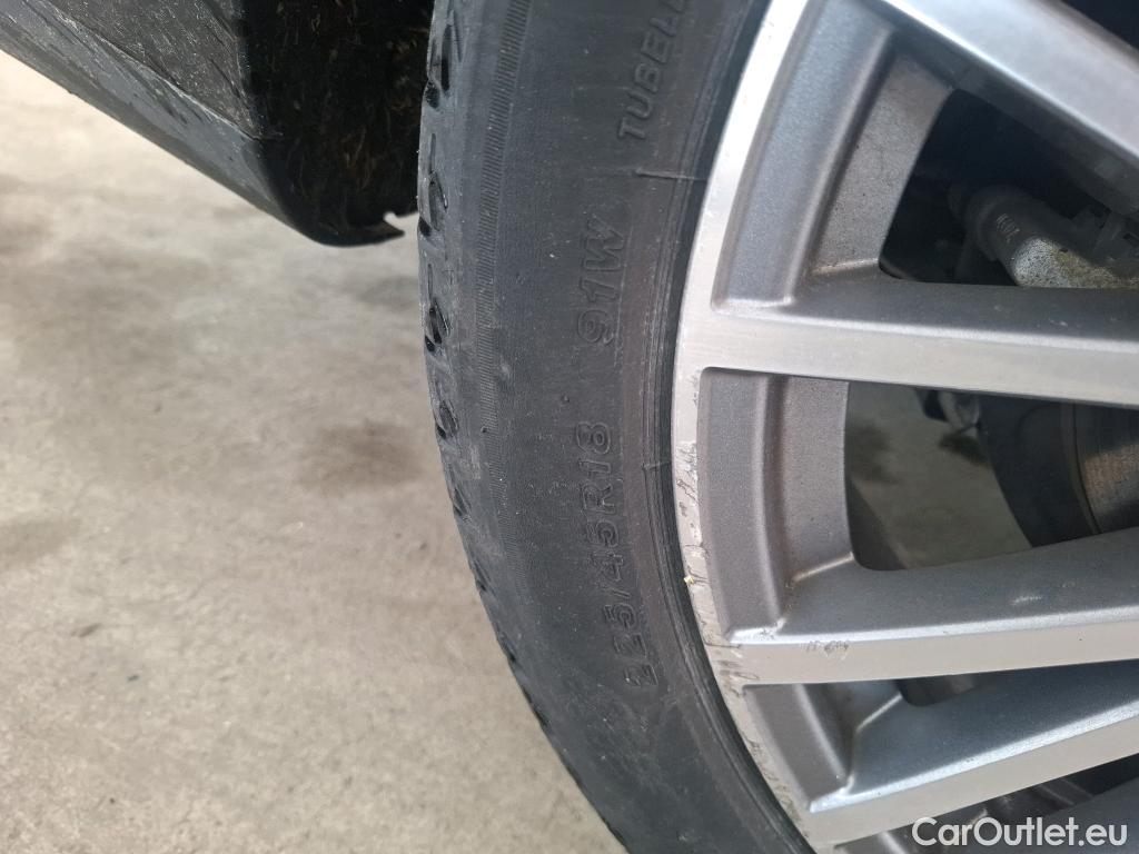  Mercedes  CLA-Klasse MERCEDES-BENZ CLA Coupe  2019  4P  Coupé CLA 180 d Business Line BA8 #12