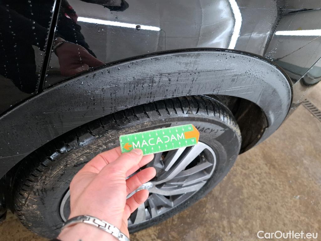  Peugeot  3008 PEUGEOT  / 2020 / 5P / SUV 1.6 HYBRID 225 E-EAT8 Allure Pack #11