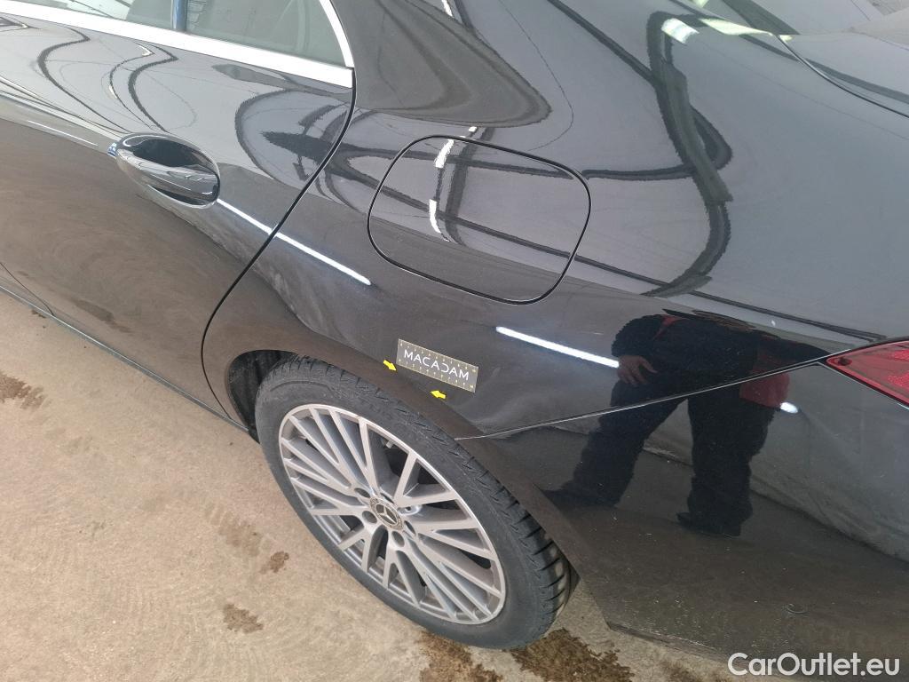  Mercedes  CLA-Klasse MERCEDES-BENZ CLA Coupe  2019  4P  Coupé CLA 180 d Business Line BA8 #59